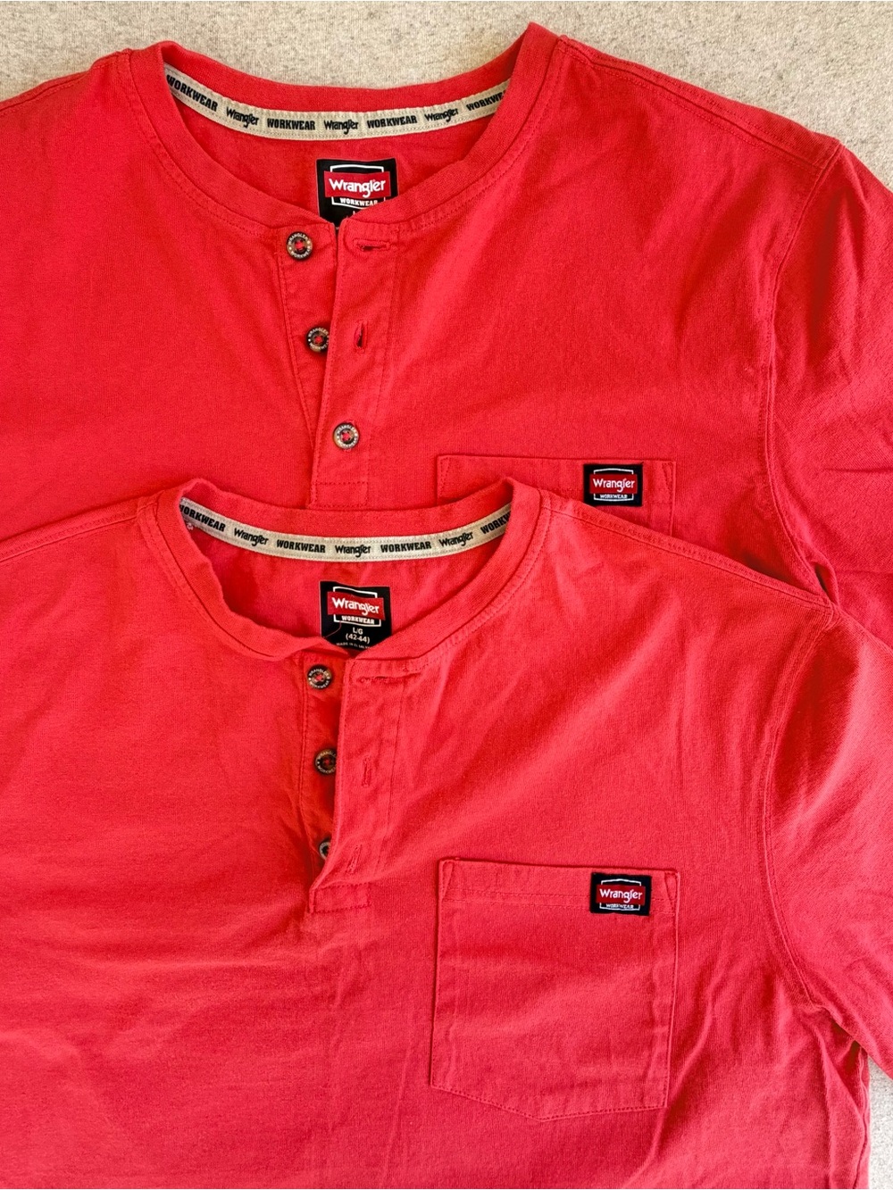 Wrangler Workwear Henley Lot of 2 Shirt Men’s Large Red Pocket Short Sleeve